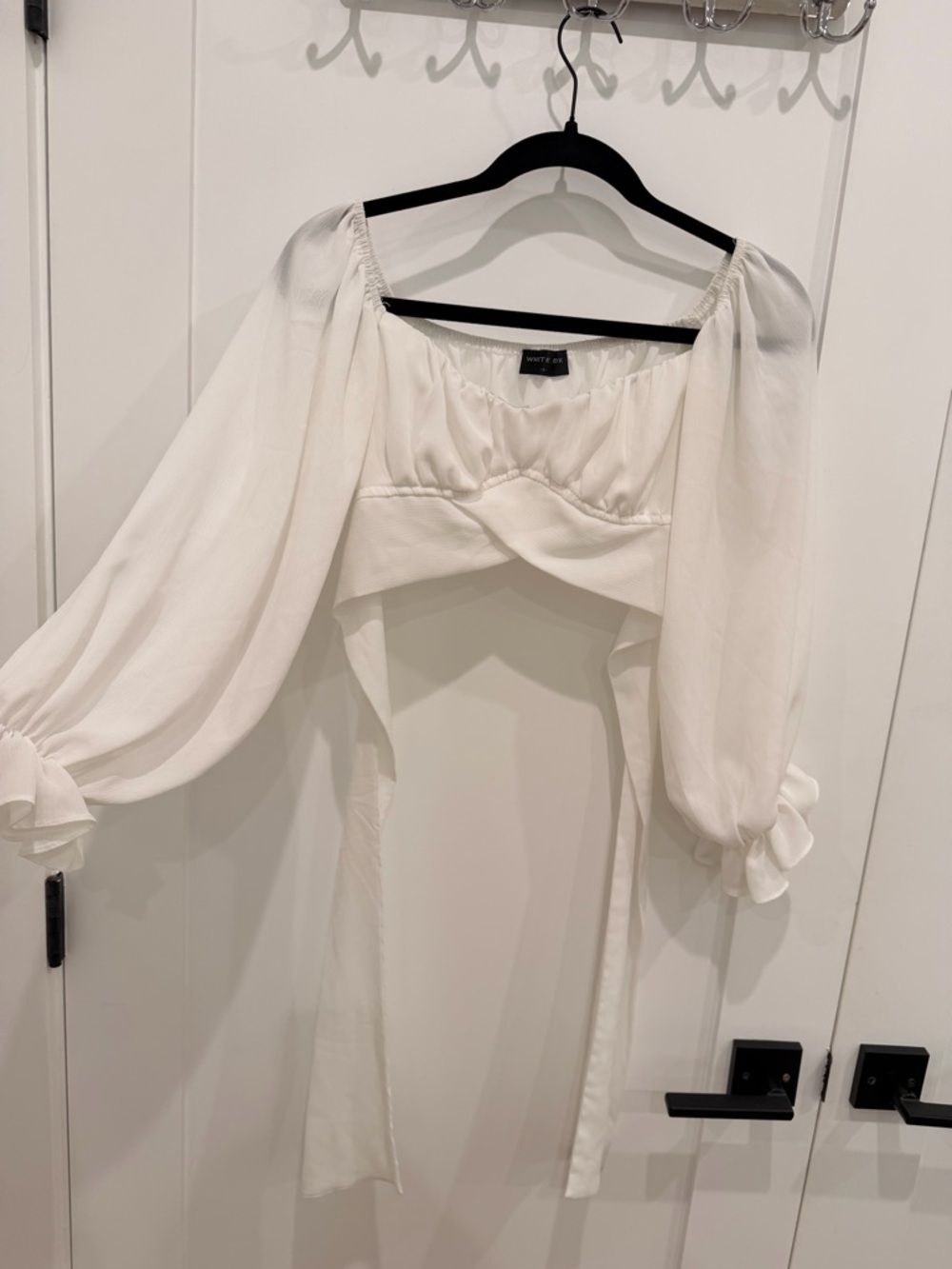 WHITE FOX- White long-Sleeve Tie-Back Crop Top/ bra top